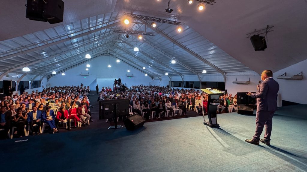 Candidato presidencial Javier Bertucci sostuvo un encuentro con líderes y representantes de la comunidad cristiana en el estado Táchira
