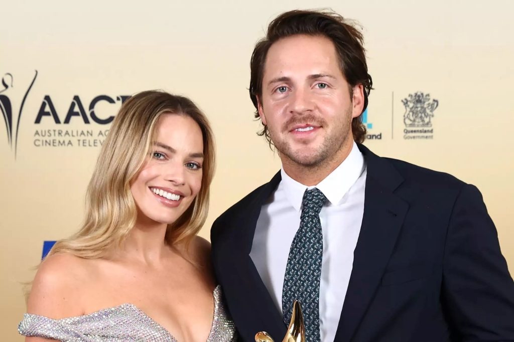 Margot Robbie  y Tom Ackerley están “felices” de que se haya conocido la noticia de que están esperando su primer hijo