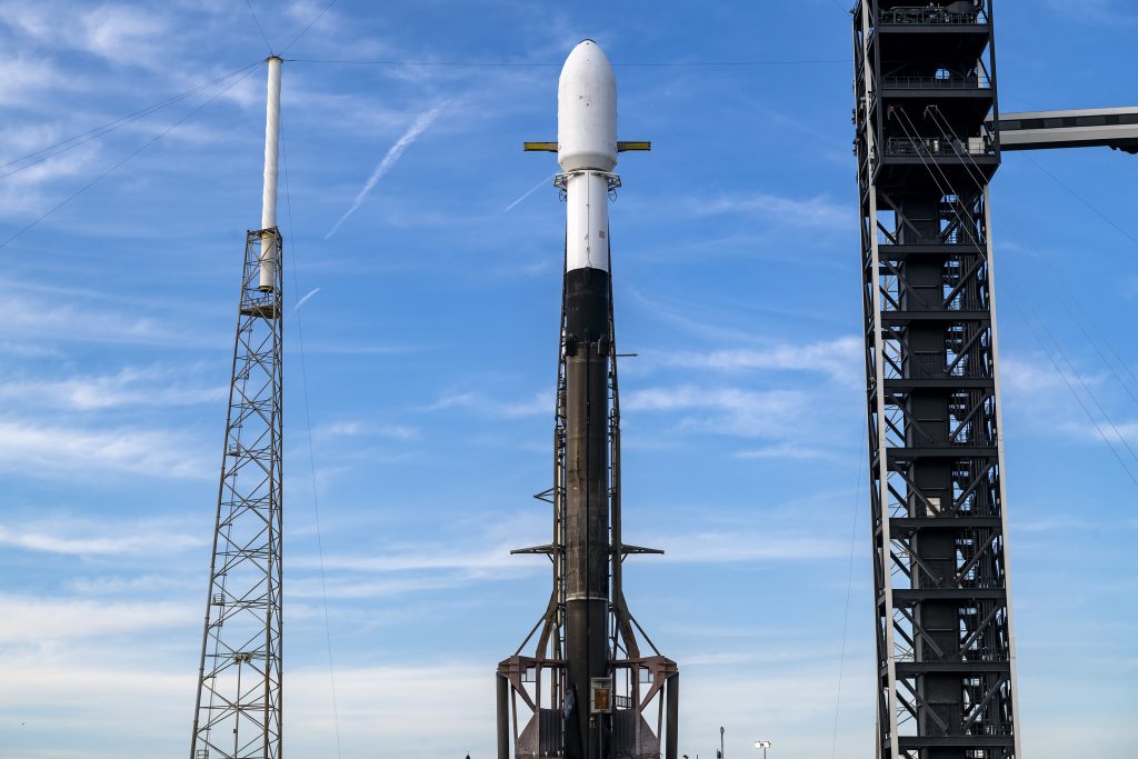 SpaceX aseguró que satélites de Starlink dispersos en el espacio tras falló de un cohete no representan peligro en Tierra u otros satélites
