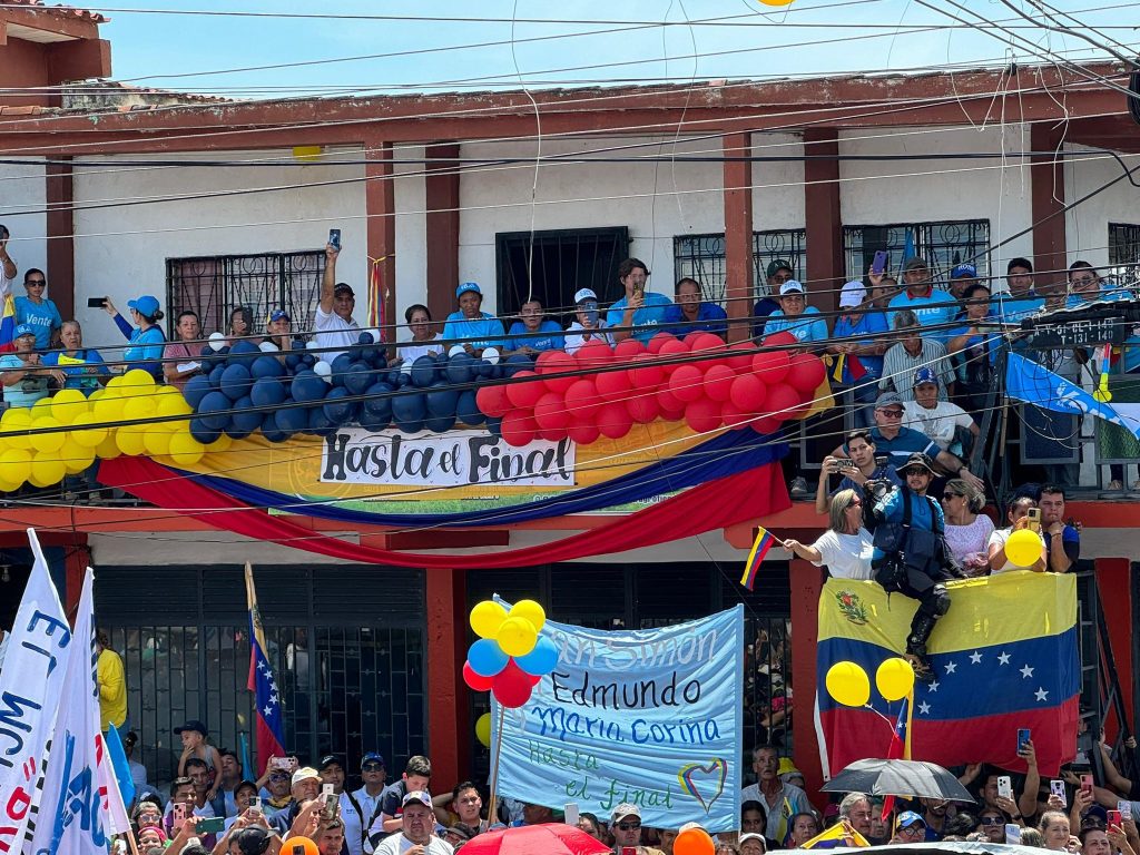 Arranca campaña opositora en Carabobo con gran concentración en Valencia
