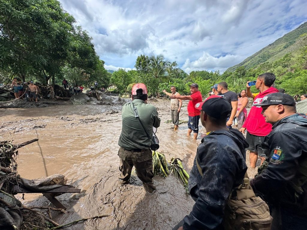 Suben a tres las personas fallecidas en Sucre por el paso del huracán Beryl