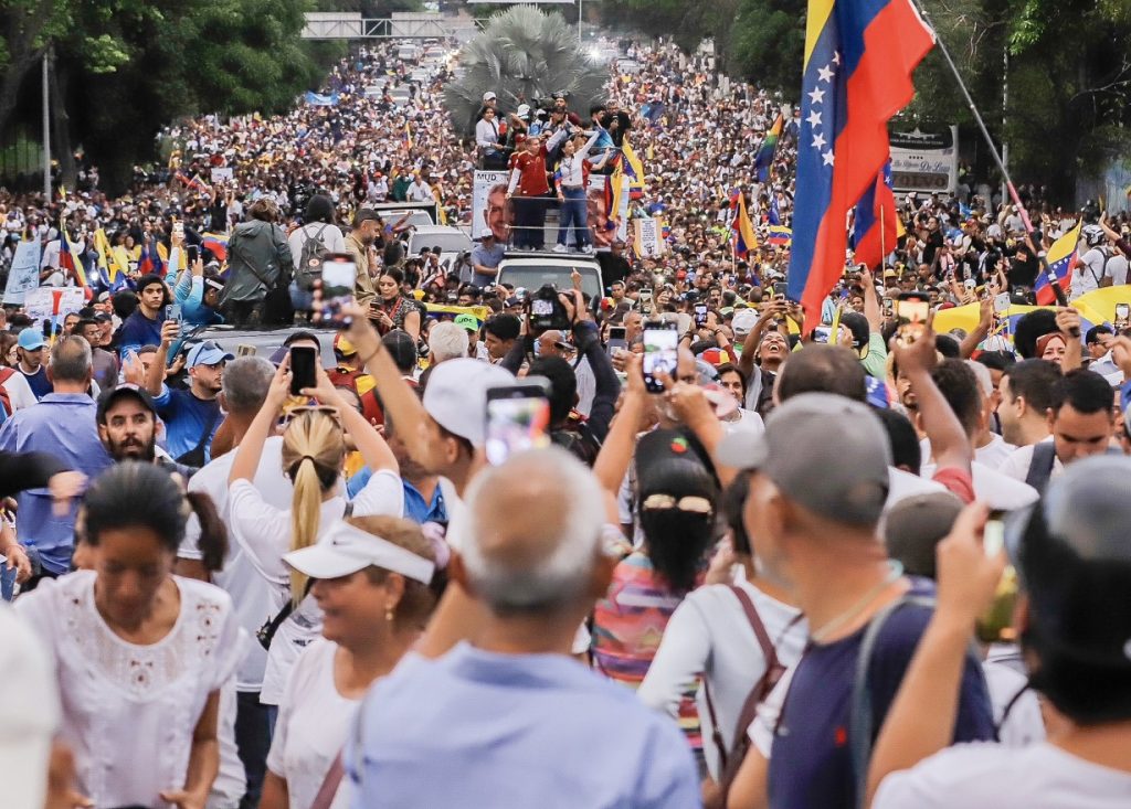 UCAB-Delphos: González Urrutia cuenta con una intención de voto del 59%