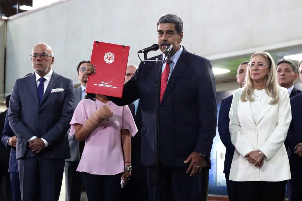 Maduro pide al Supremo que "aclare todo lo que haya que aclarar" sobre las elecciones