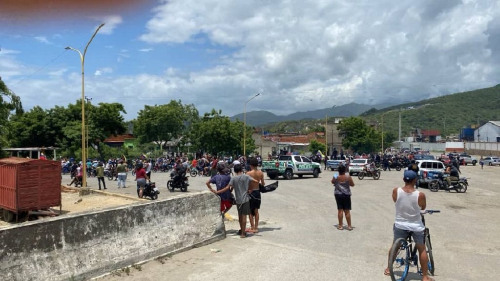 Suben a cinco los detenidos tras las protestas ciudadanas en Puerto Cabello