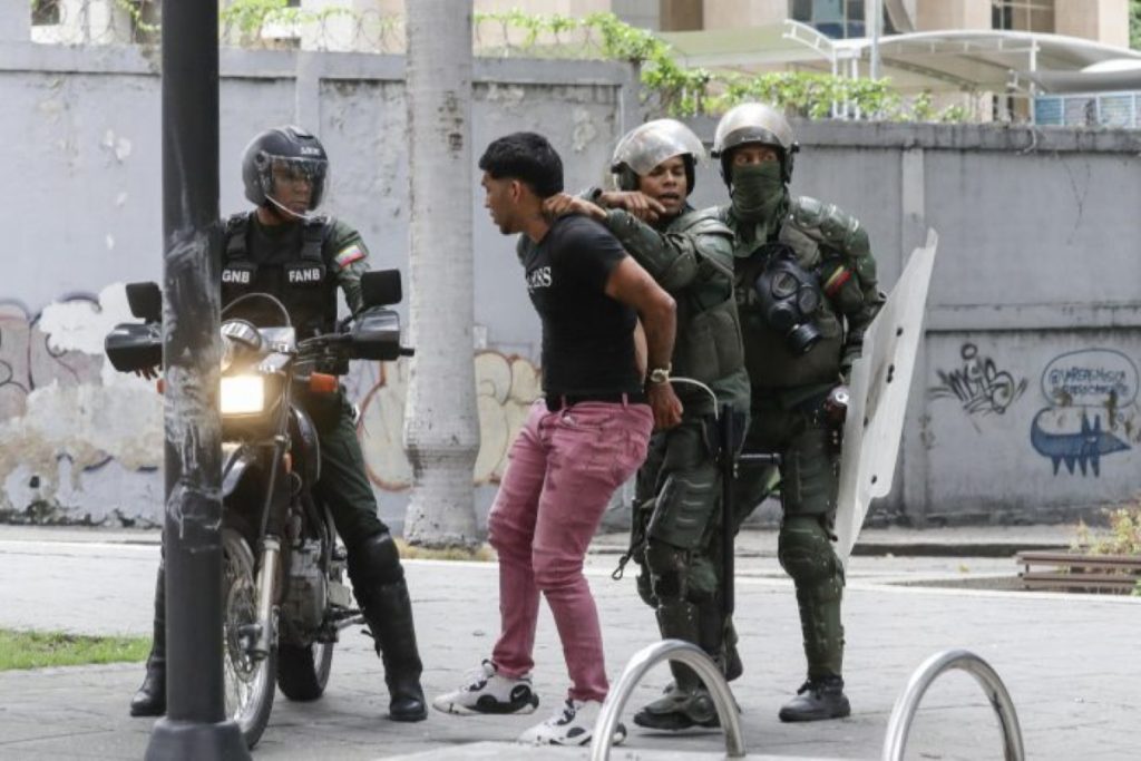 Excarcelados con medidas cautelares 16 adolescentes detenidos tras comicios