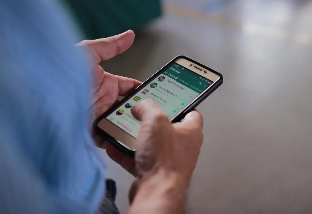 Provea revisión ilegal de celulares genera un estado de miedo