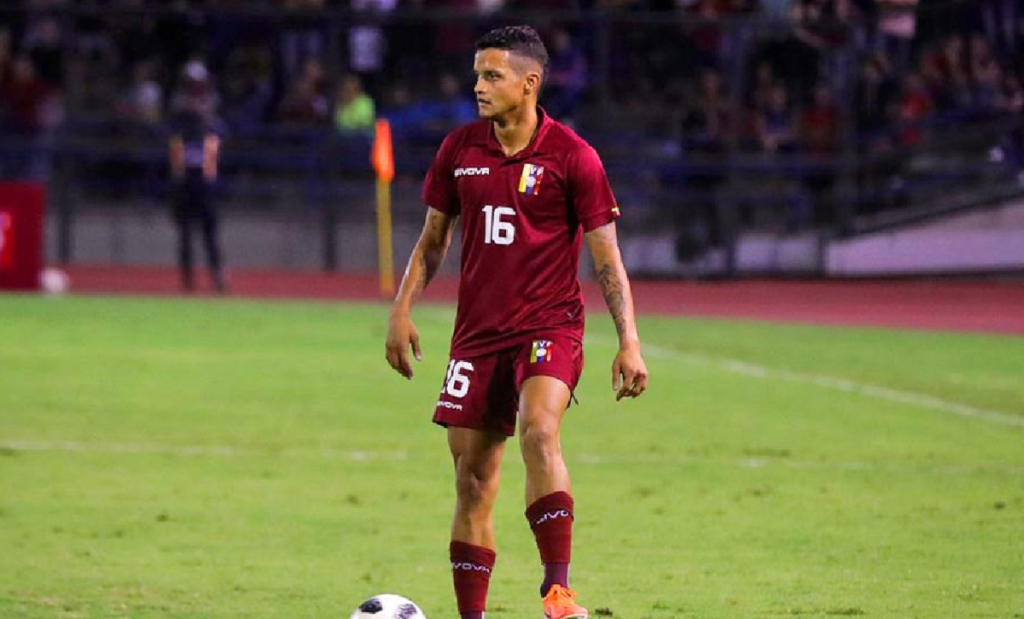 Roberto Rosales