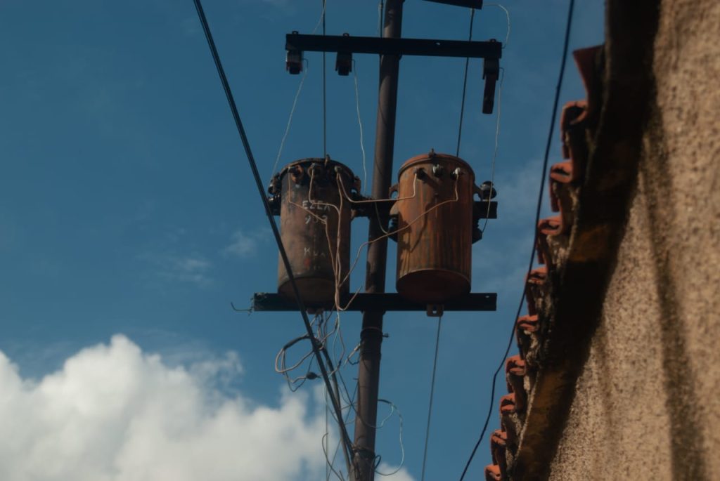 Bajón eléctrico en varios estados, apagón