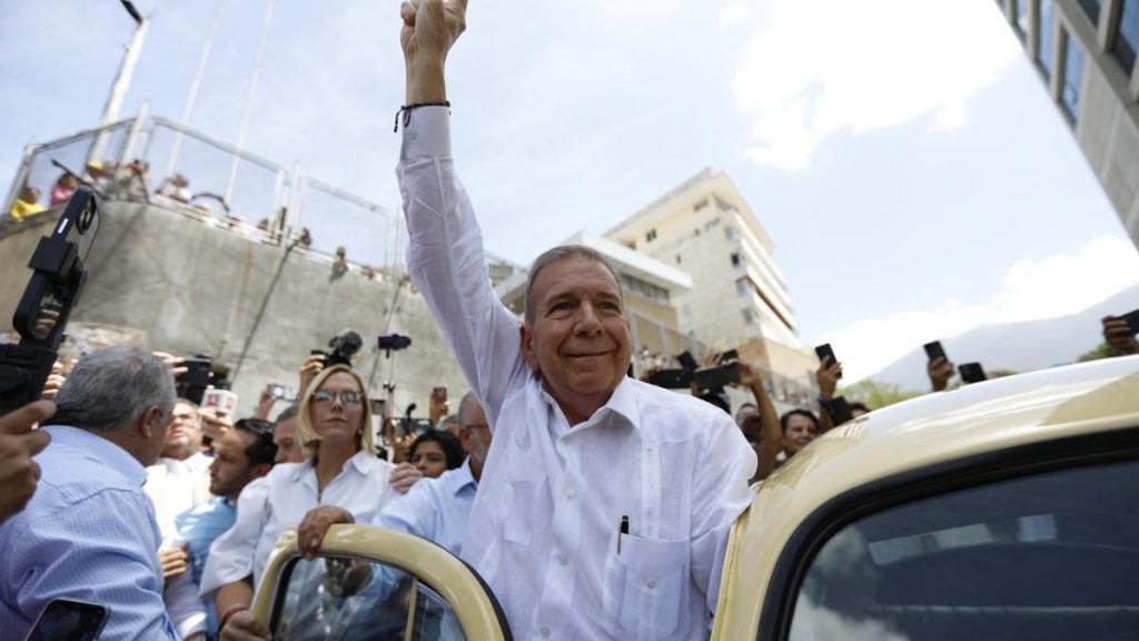 González Urrutia denuncia coacciones y amenazas en su salida de Caracas a Madrid