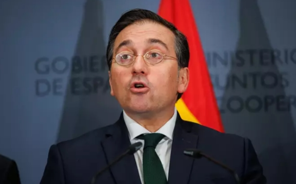 España desconoce paradero
