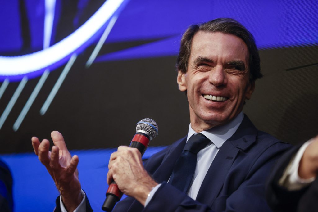 Aznar sugiere a Lula que se preocupe por democracia en Venezuela más que mediar en Ucrania