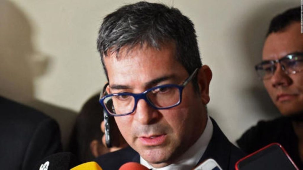 Dialogan sobre caso de Pecci