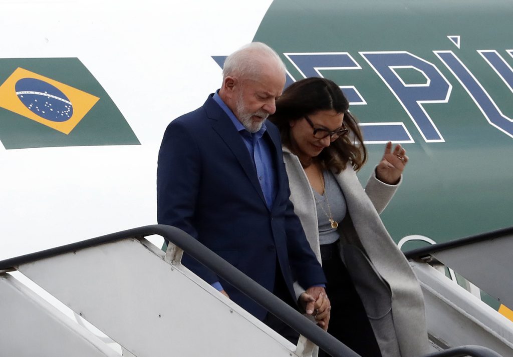Lula busca reanudar conversación con Venezuela para que vuelva la normalidad democrática