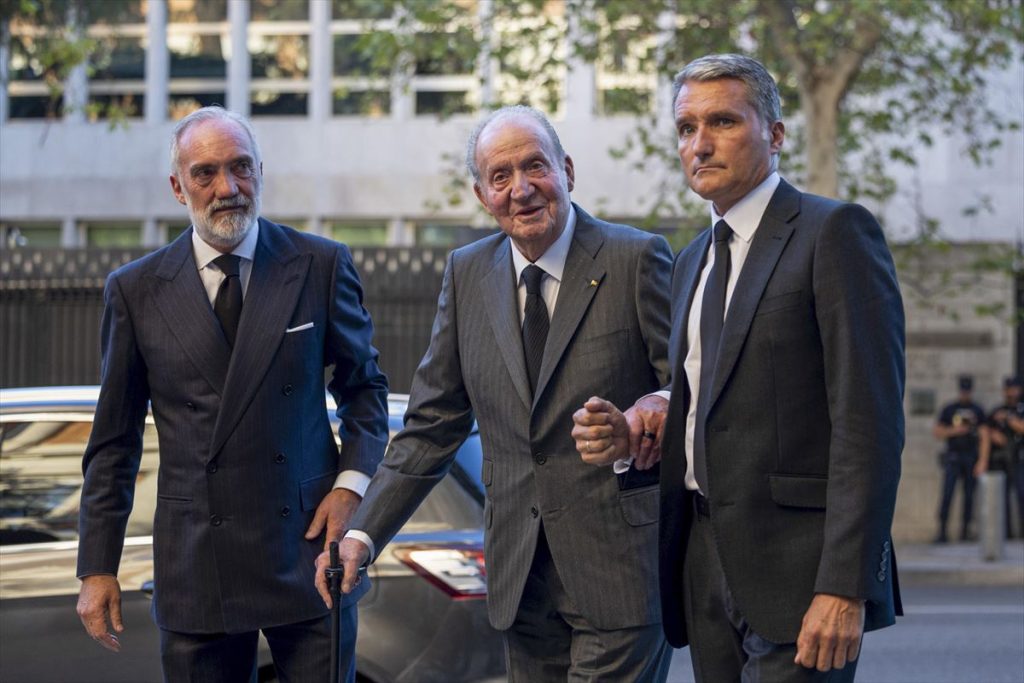 El rey Juan Carlos I creó en Abu Dabi una fundación junto a sus hijas con el propósito de transferirles su herencia cuando fallezca