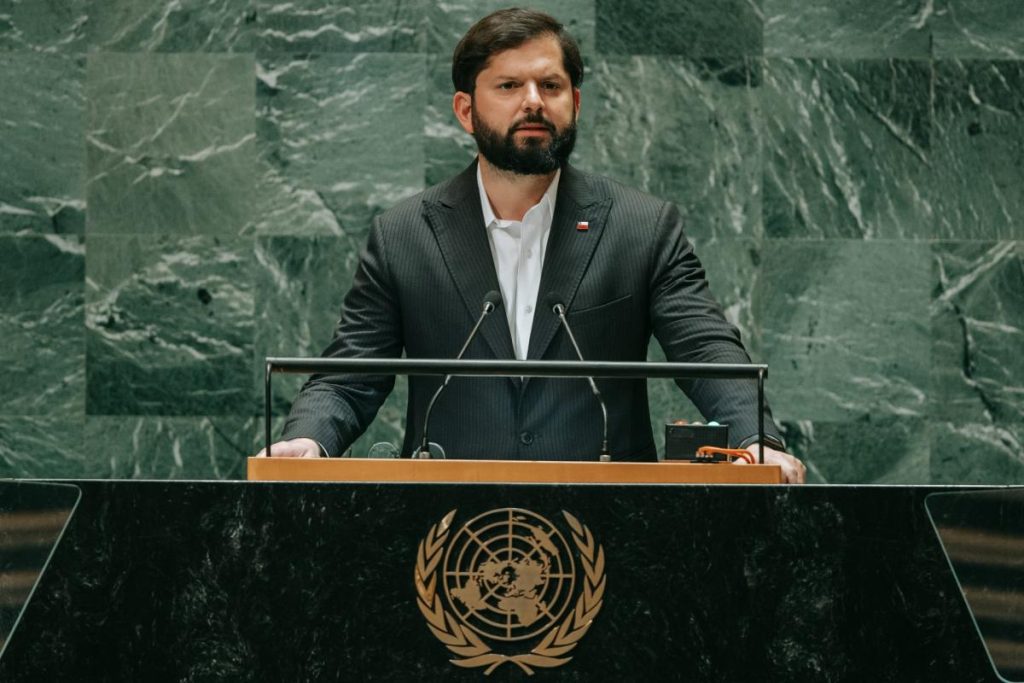 Boric en la ONU: "Me niego a elegir entre el terrorismo de Hamás y el genocidio de Israel"
