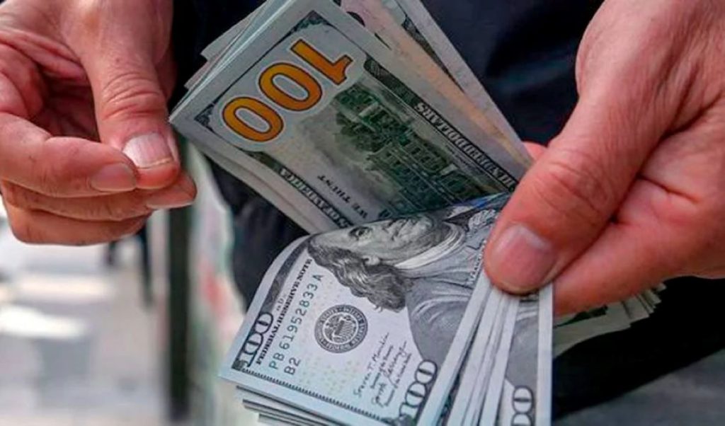 El "dólar promedio" se apodera de la economía venezolana