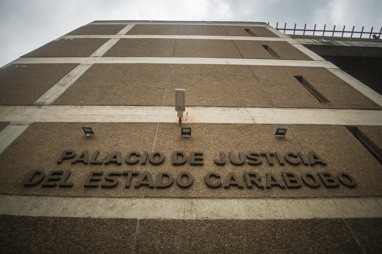 Almagro repudia el secuestro y tortura de menores en Venezuela que esperan ser excarcelados