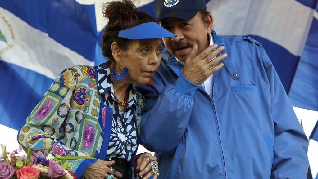Chavismo rechaza orden de captura contra Ortega y Murillo librada por un juez argentino