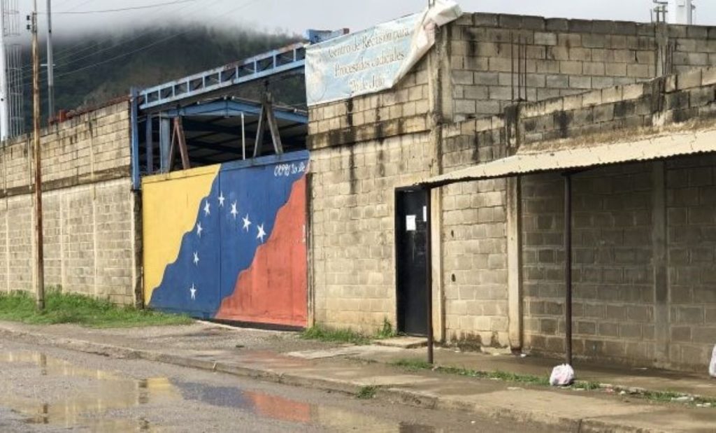Trasladan a más de 600 presos