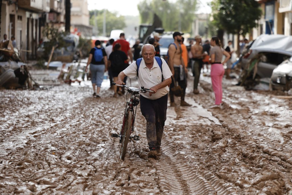 Muertos por el temporal en España suben a 217, la inmensa mayoría en Valencia
