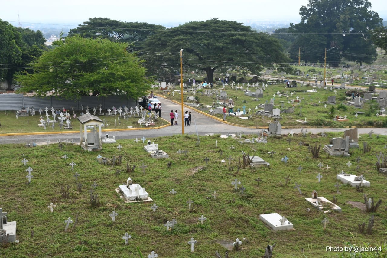 Desplegados servicios y operativo de seguridad en el Cementerio Municipal de Valencia