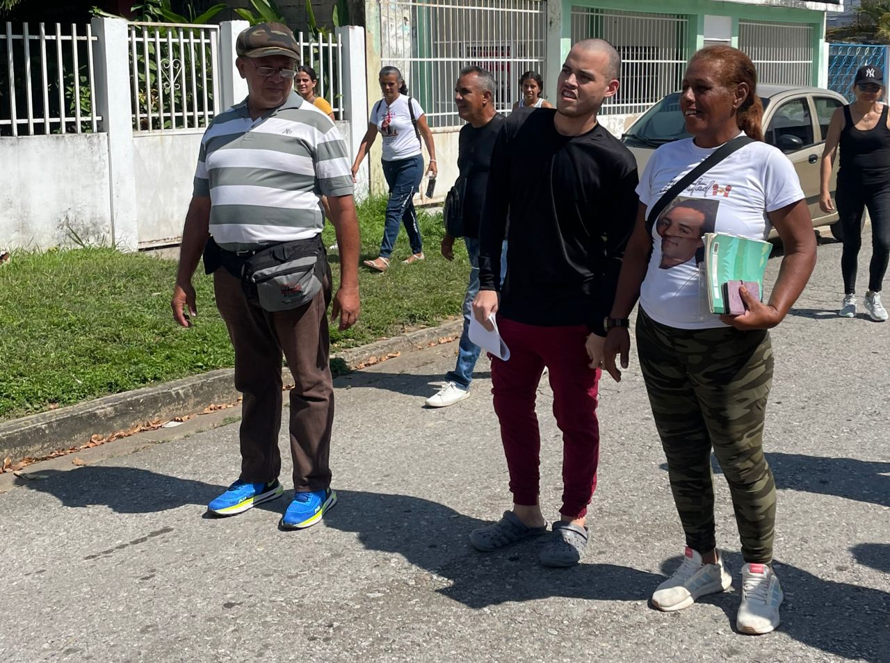 La espera continúa entre liberaciones aisladas en Tocuyito
