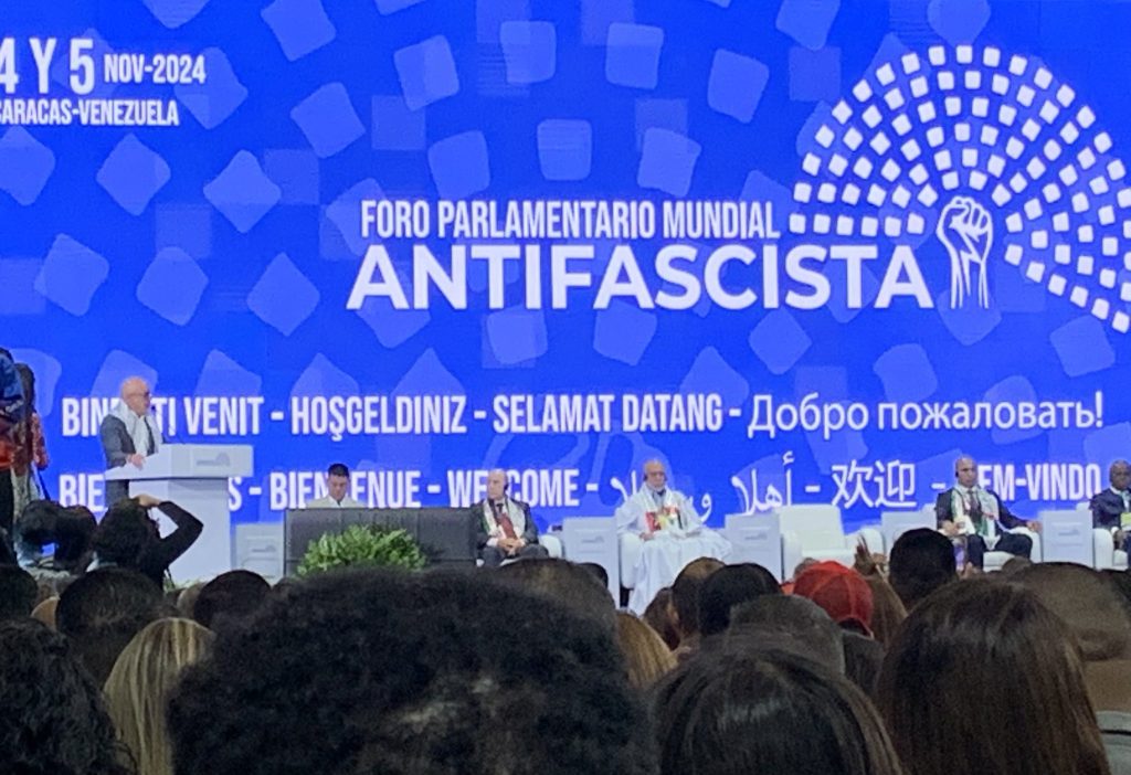 Opositores critican derroche de recursos en Foro Parlamentario Antifascista del chavismo