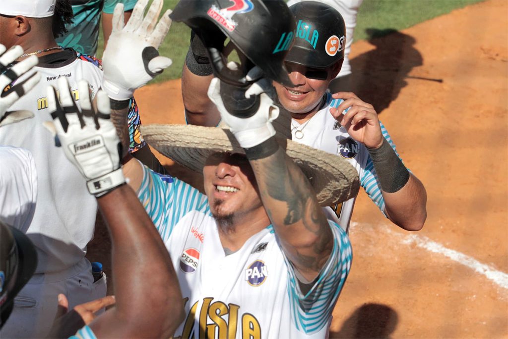 Bravos sigue intratable y derrotó al líder Tiburones en Margarita
