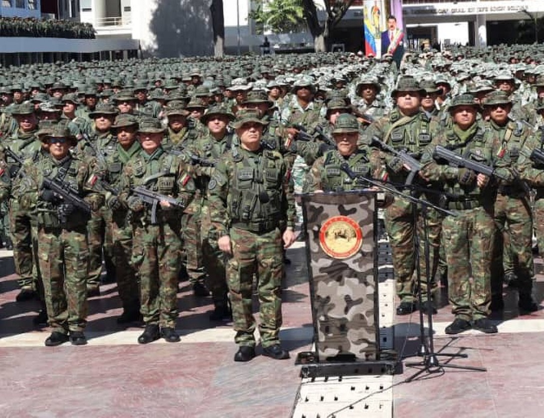 Vladimir Padrino López amenaza a quienes pidan intervención