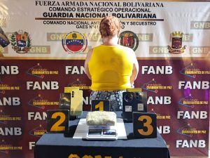 Detenida en Flor Amarillo