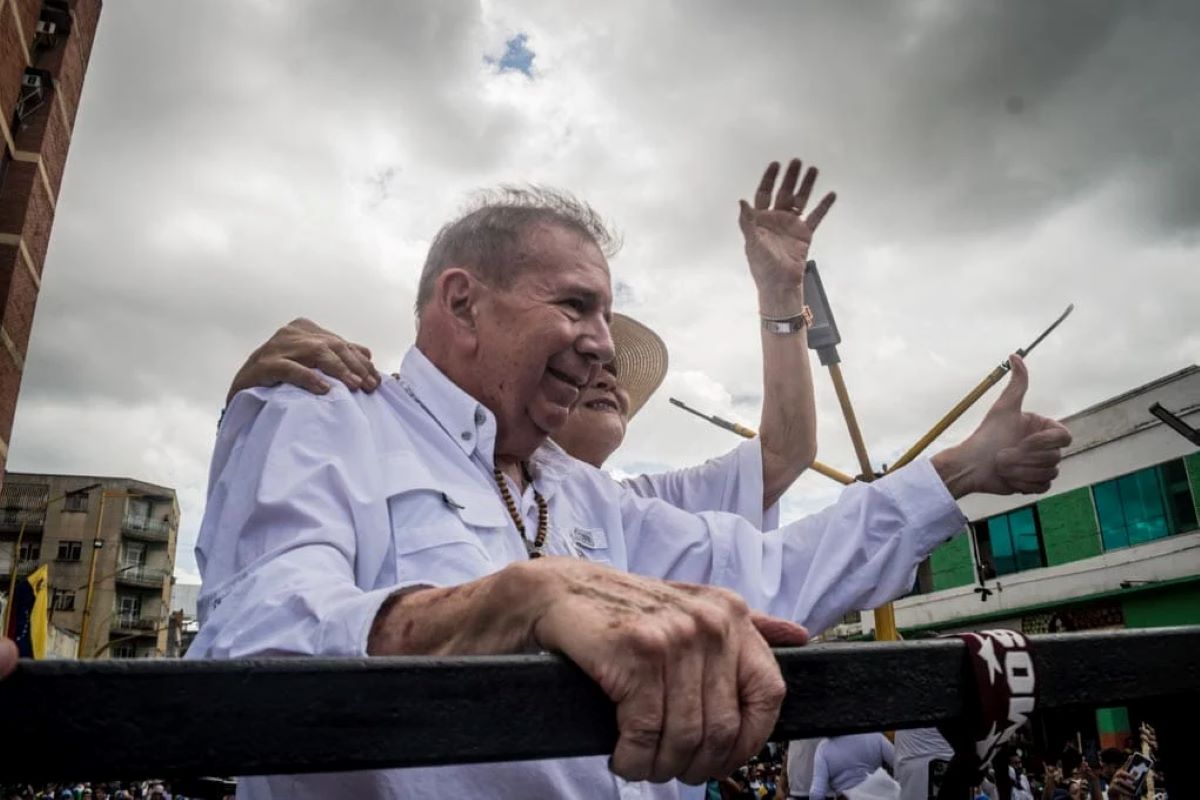 gonzalez urrutia edmundo asilados