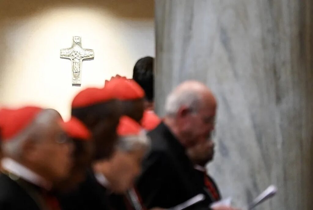 cónclave cardenales papa vaticano