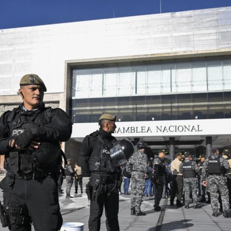 Corte Constitucional de Ecuador rechaza demandas contra la disolución del Parlamento