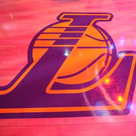 Escudo de los Lakers (Foto Archivo)