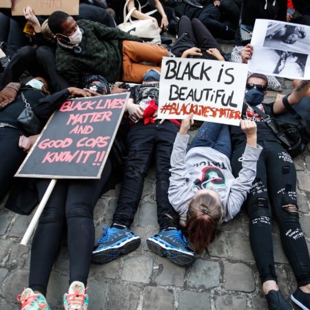 Ola de manifestaciones antirracistas sacude a Europa