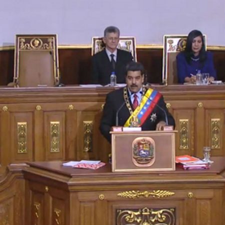 Maduro llega a la Asamblea Nacional a presentar Memoria y Cuenta