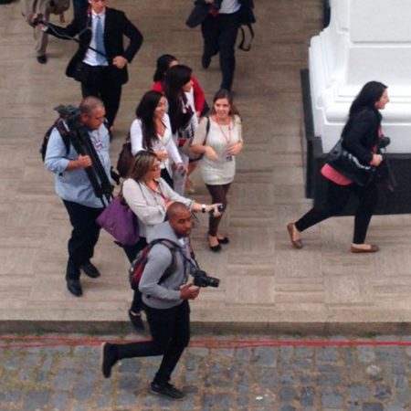 Algunos medios de comunicación lograron acceder al hemiciclo