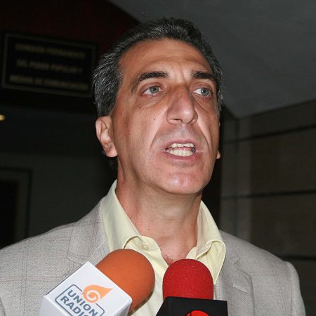 AN prevé limitar contenidos de cadenas de radio y televisión