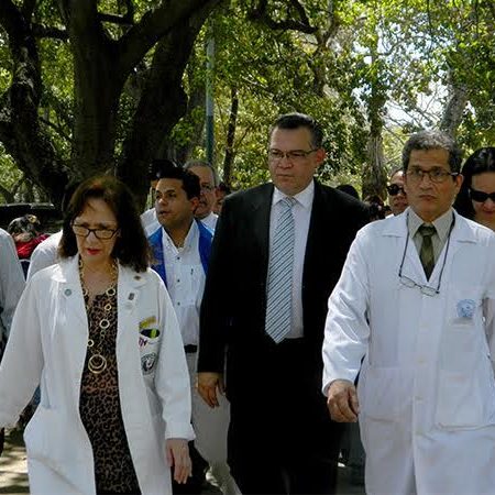 Crisis en Facultad de Medicina de la UCV es "crítica"