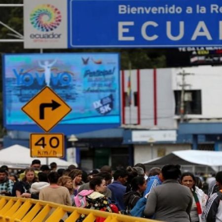 15701680w-ecuador