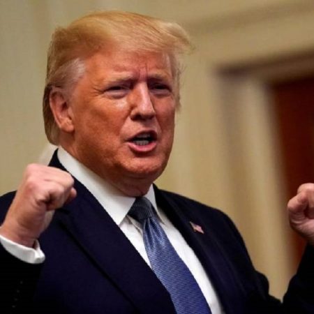 Donald Trump sólo se reuniría con Maduro para discutir su salida del poder