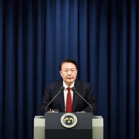 Piden orden de arresto para el presidente surcoreano Yoon por declarar la ley marcial