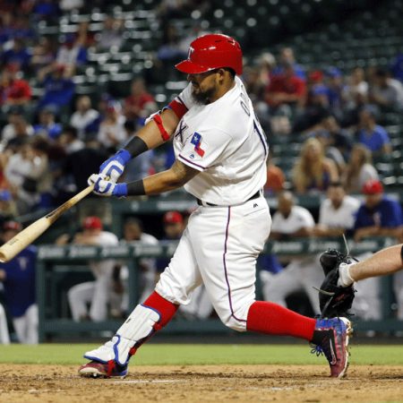 Odor sacó el tercero en triunfo por paliza de Texas