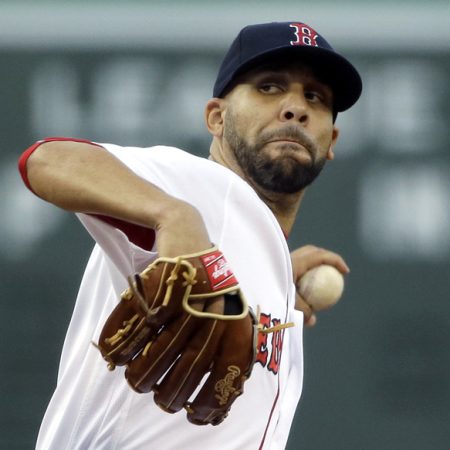 David Price guillotinó a una docena
