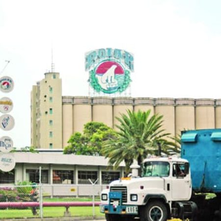 Denuncian supuesta expropiación de terrenos de Polar para Misión Vivienda