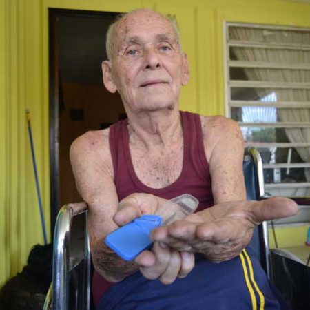 Venezolanos deciden entre comer o seguir sus tratamientos médicos