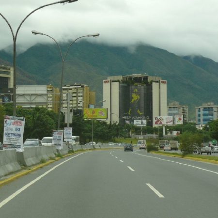 Murió pareja de estudiantes en accidente en la autopista Francisco Fajardo