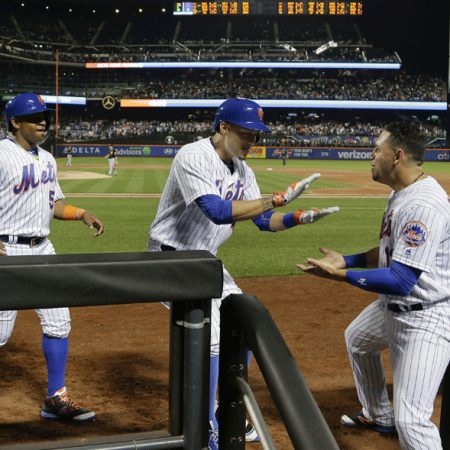 Flores fue la grúa en paliza de Mets con jonrón y cuatro remolcadas