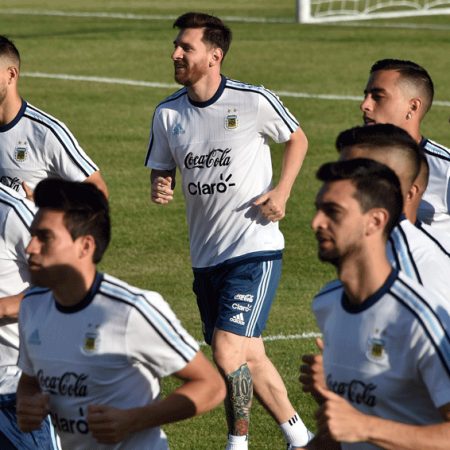 Argentina retoma el trabajo a la espera del choque ante Venezuela