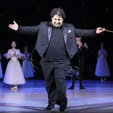 Venezolano es reconocido como mejor director 2015
